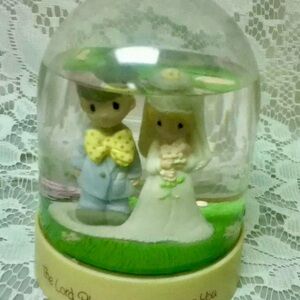 1986 Precious Moments, The Lord Bless and Keep YOu, 4inx4in Snow Bubble Glass Do